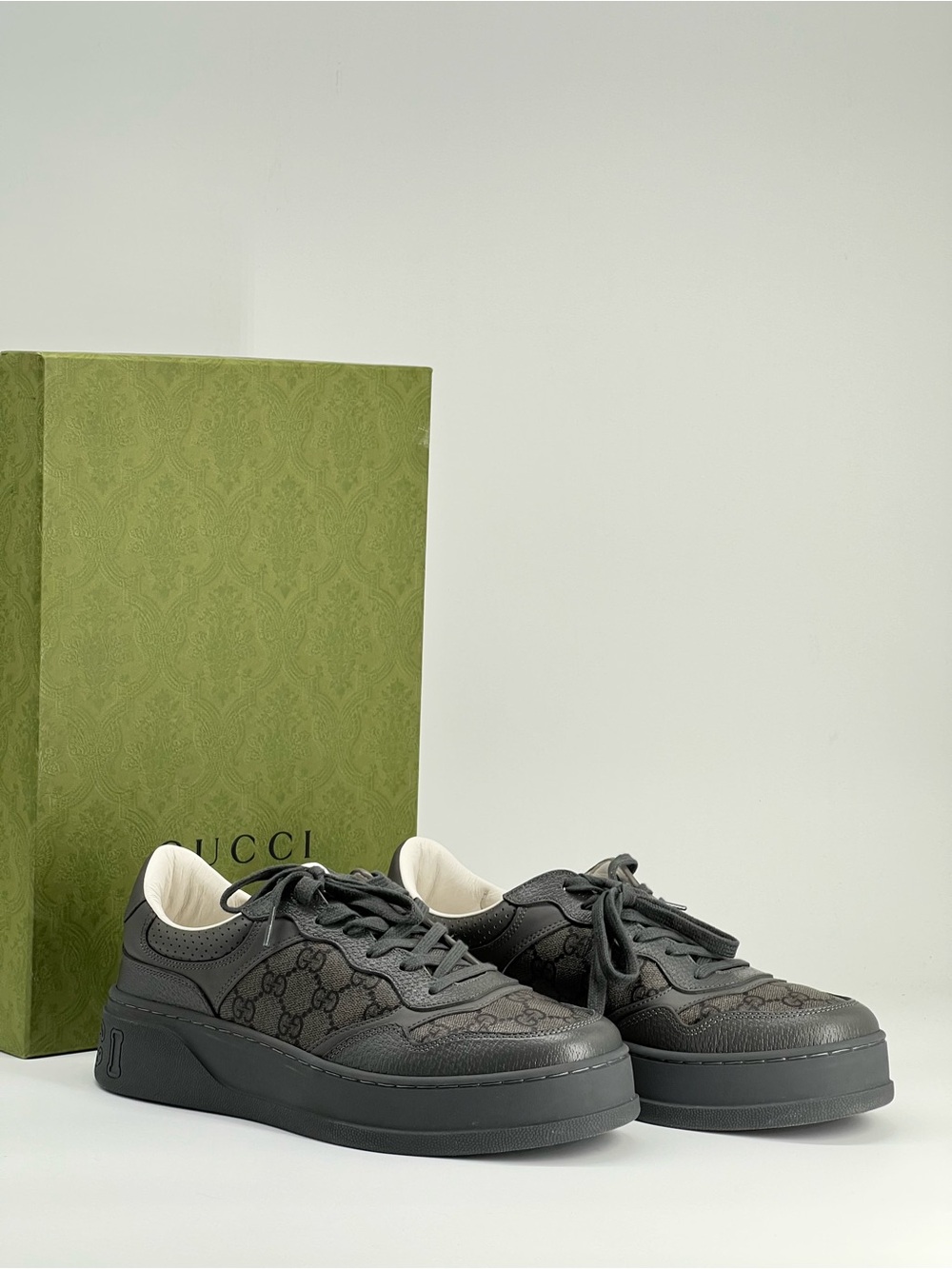 GUCCI GG LACE UP Men’s SNEAKERS - SIZE 41.5 (EU) = SIZE  8.5 (US)